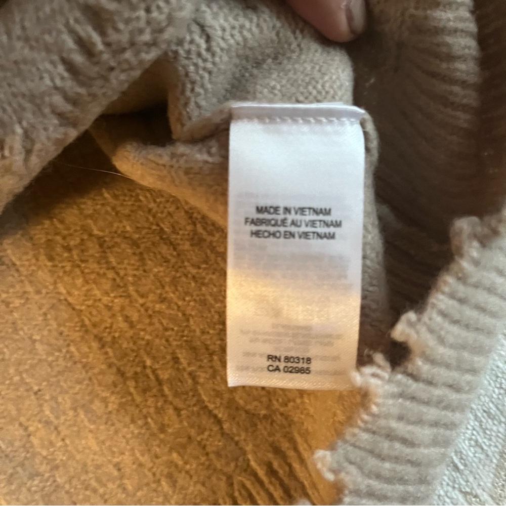 Lucky Brand Taupe Cable Knit Cardigan. Size XL, NWT.. - Picture 6 of 9